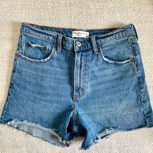 Abercrombie & Fitch The Dad Short High Rise Women’s 30/10 Cutoff Shorts
